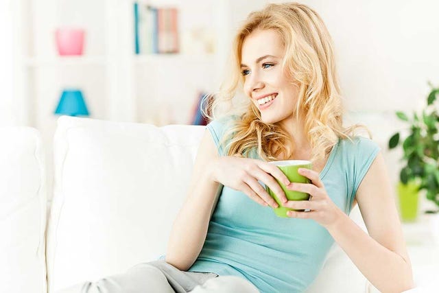 Skin, Beauty, Blond, Shoulder, Sitting, Technology, Dress, Smile, Electronic device, Photography, 