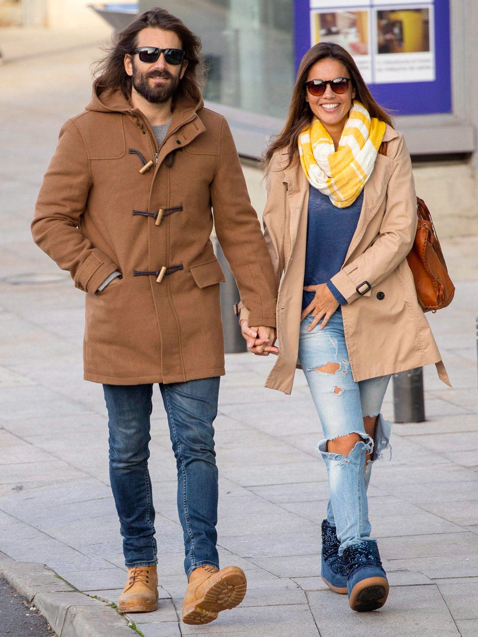 Clothing, Eyewear, Vision care, Leg, Brown, Trousers, Denim, Coat, Jacket, Jeans, 