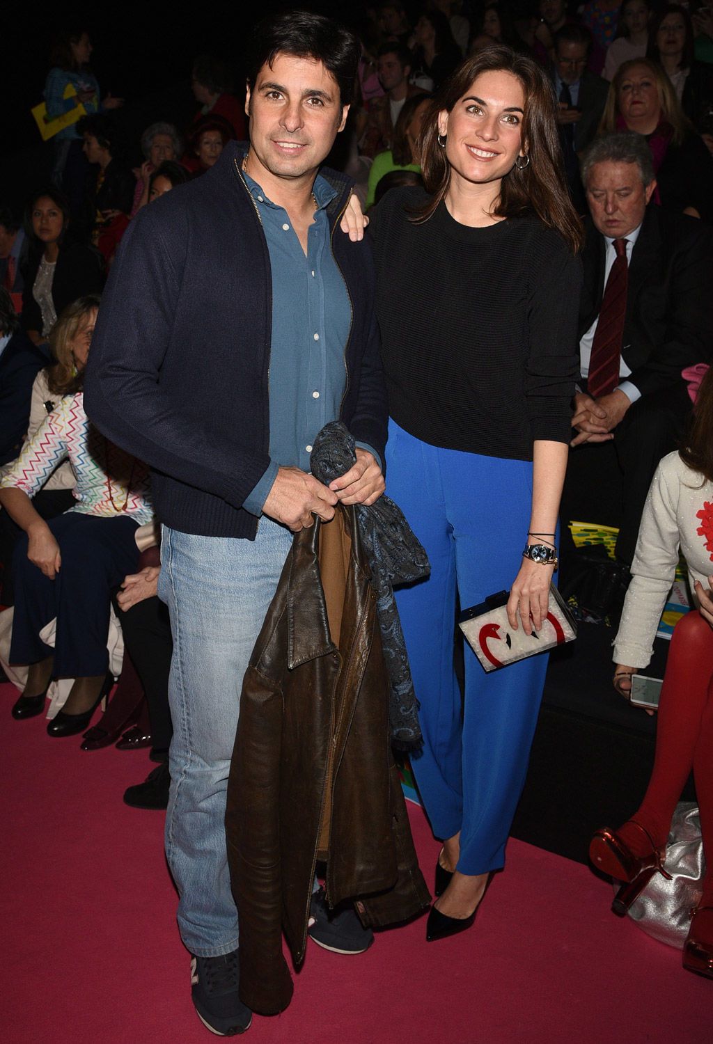 Clothing, Footwear, Leg, Event, Trousers, Shirt, Textile, Outerwear, Jeans, Bag, 