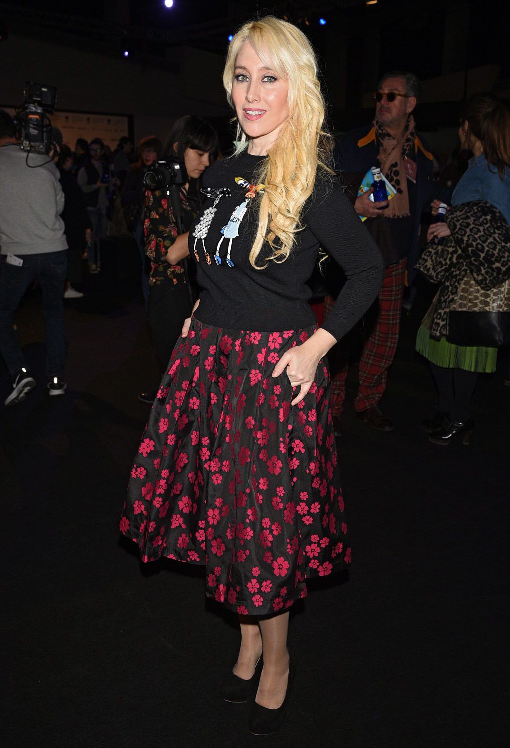 Style, Fashion, Blond, Fashion design, Long hair, Makeover, Foot, Sandal, Ankle, 