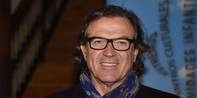 Face, Glasses, Chin, Forehead, Eyewear, Smile, Vision care, 