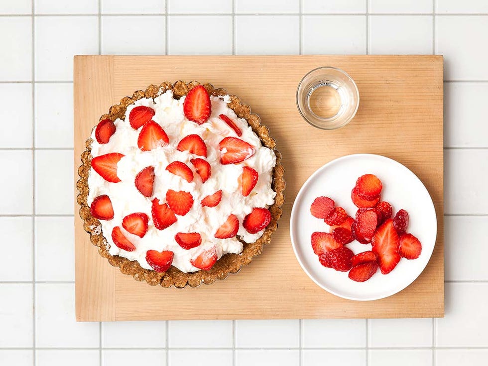 Food, Sweetness, Fruit, Ingredient, Dishware, Cuisine, Dessert, Strawberry, Tableware, Baked goods, 