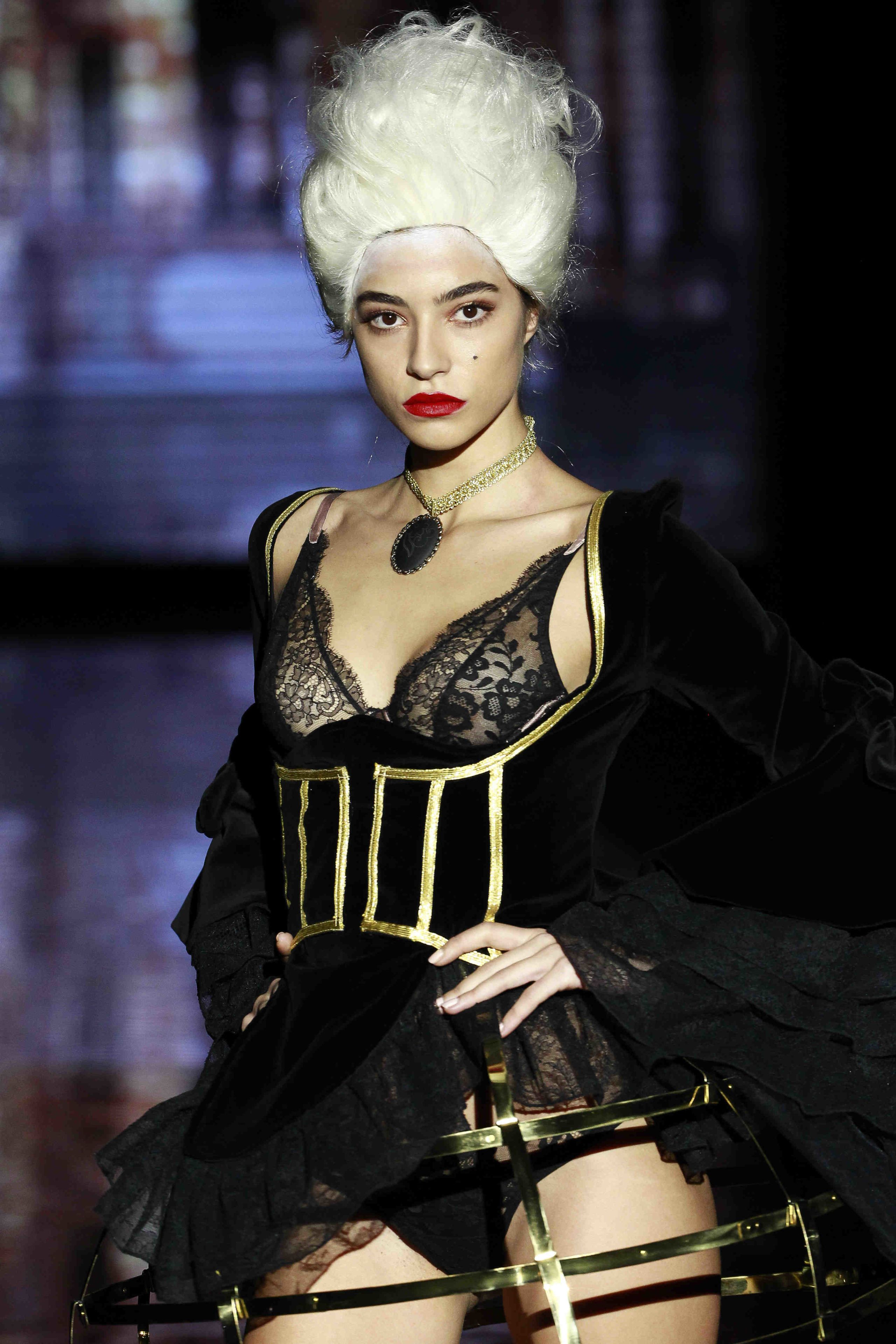 Fashion, Jewellery, Lipstick, Thigh, Wig, Fashion model, Body jewelry, Corset, Eye liner, Goth subculture, 