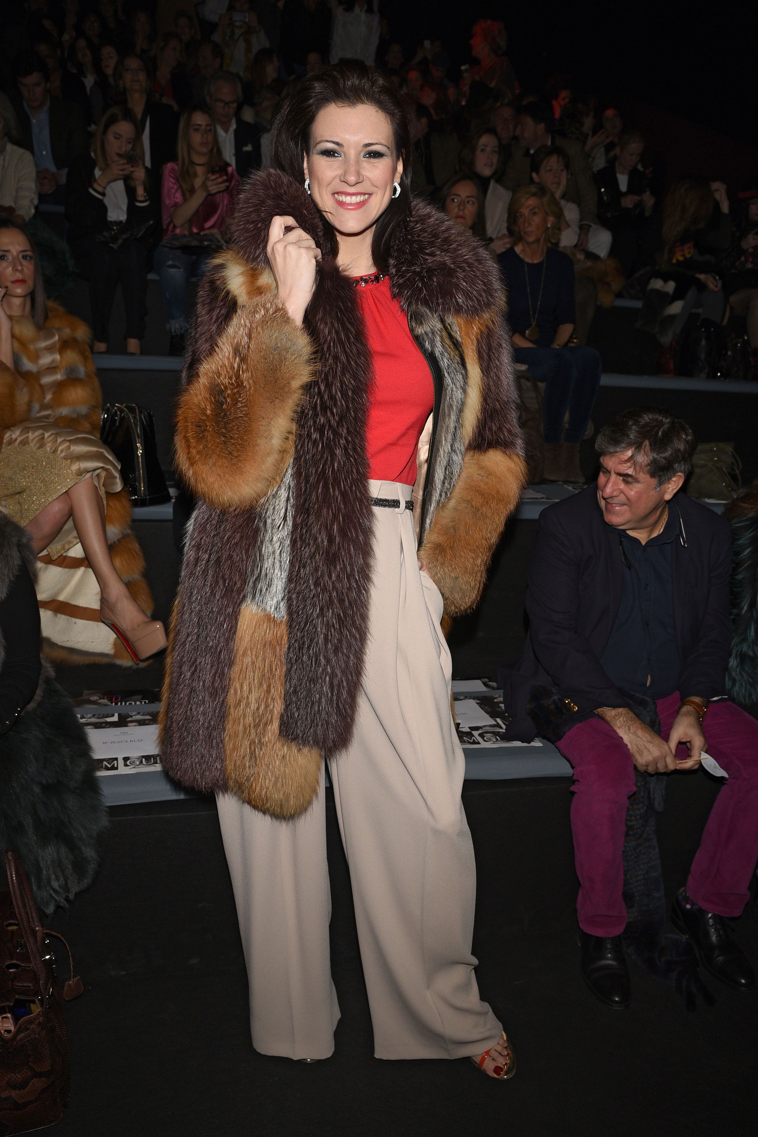 Face, Human body, Fashion show, Textile, Shoe, Outerwear, Fashion model, Runway, Style, Dress, 