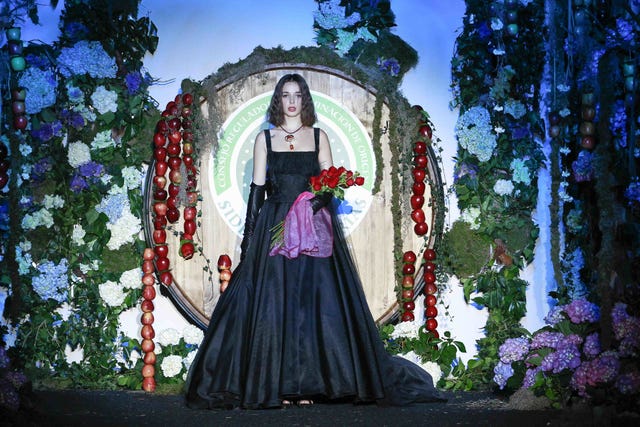 Blue, Dress, Petal, Purple, Formal wear, Gown, Lavender, Majorelle blue, Tradition, Violet, 