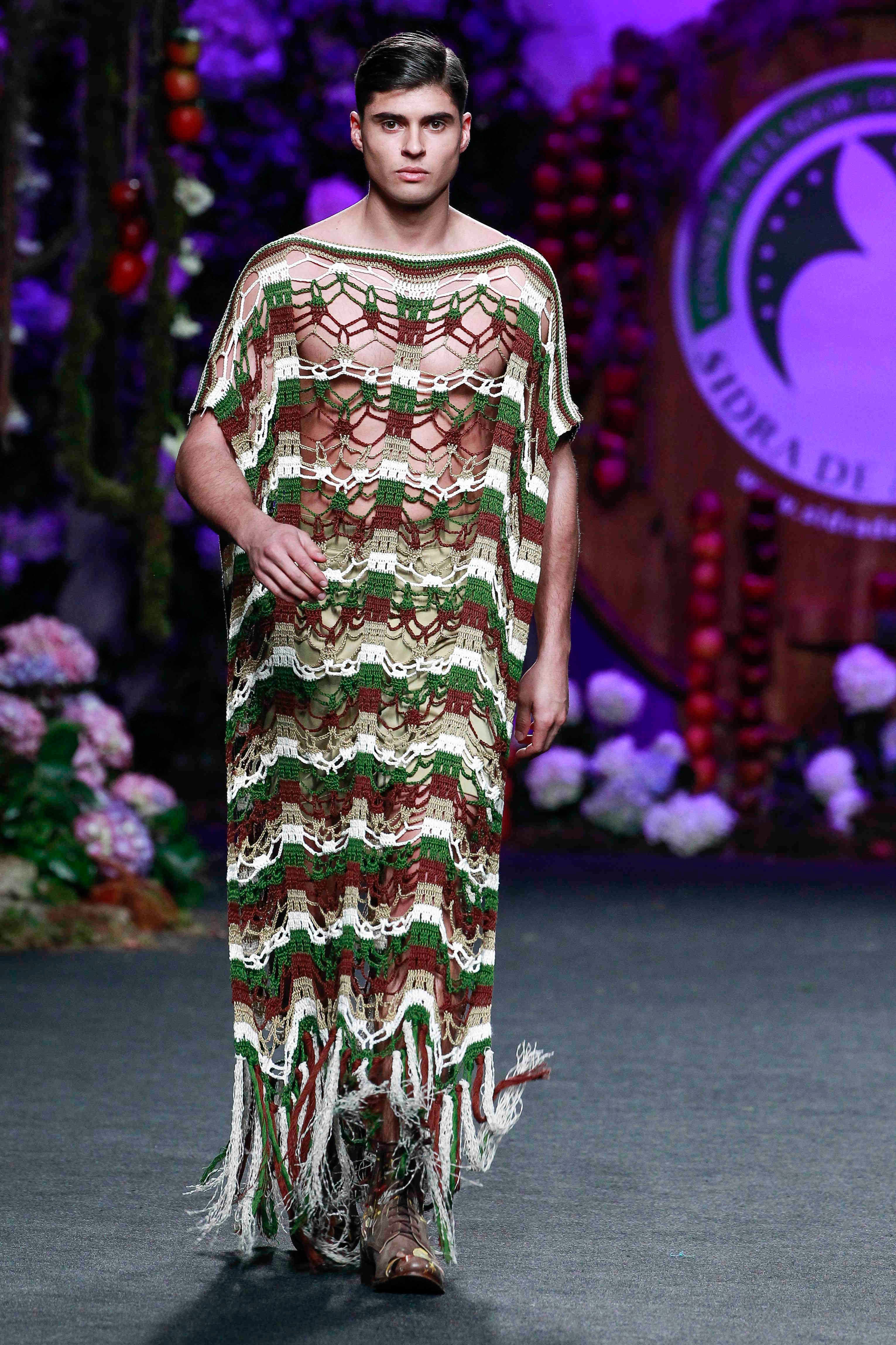Human, Fashion show, Dress, Style, Fashion model, Runway, Purple, One-piece garment, Fashion, Model, 