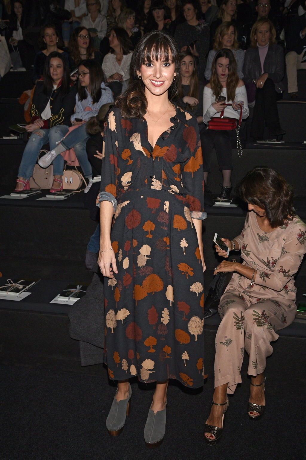 Human body, Dress, Style, Formal wear, Fashion, One-piece garment, Day dress, Fashion design, Audience, Premiere, 