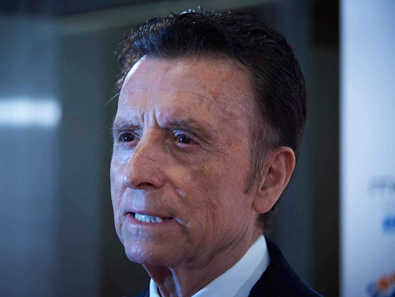 Forehead, Human, Spokesperson, Official, Businessperson, White-collar worker, 