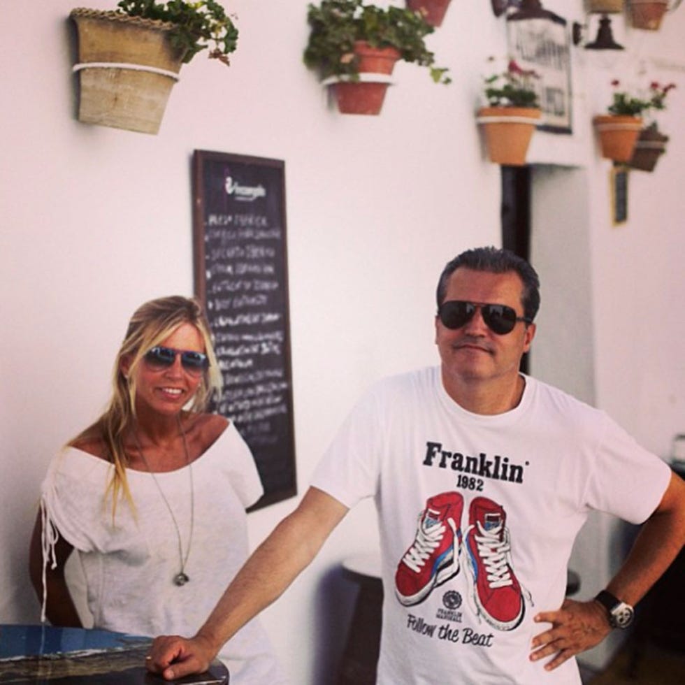Eyewear, T-shirt, Glasses, Fun, Vision care, Top, Vacation, Sunglasses, 