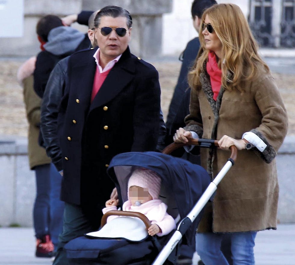 product, people, baby carriage, fashion, street fashion, outerwear, baby products, coat, sitting, overcoat,