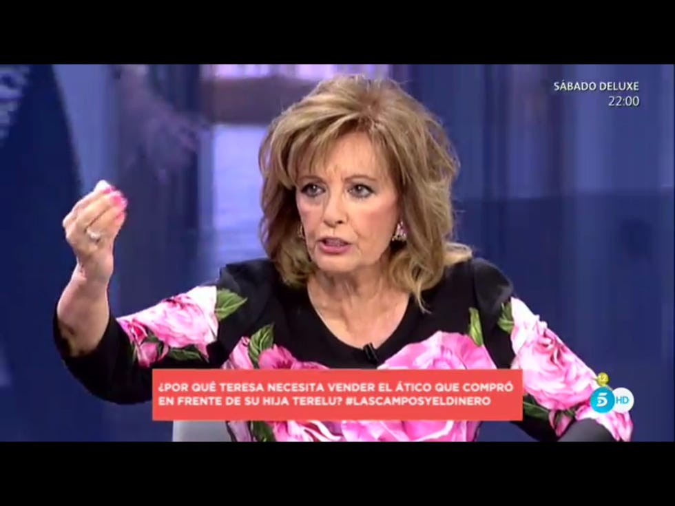 Cheek, Chin, Pink, Magenta, Violet, Television program, Blond, Pleased, Gesture, Hair coloring, 