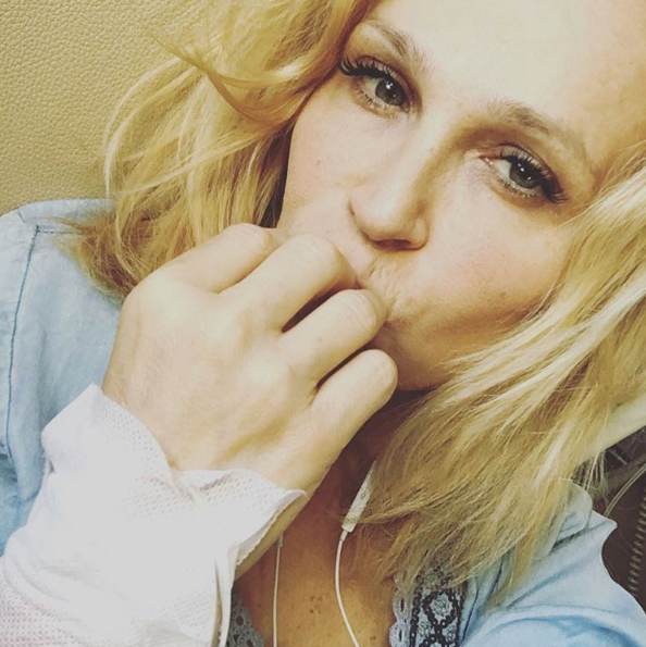 Lip, Cheek, Forehead, Eyebrow, Eyelash, Jaw, Beauty, Long hair, Blond, Nail, 