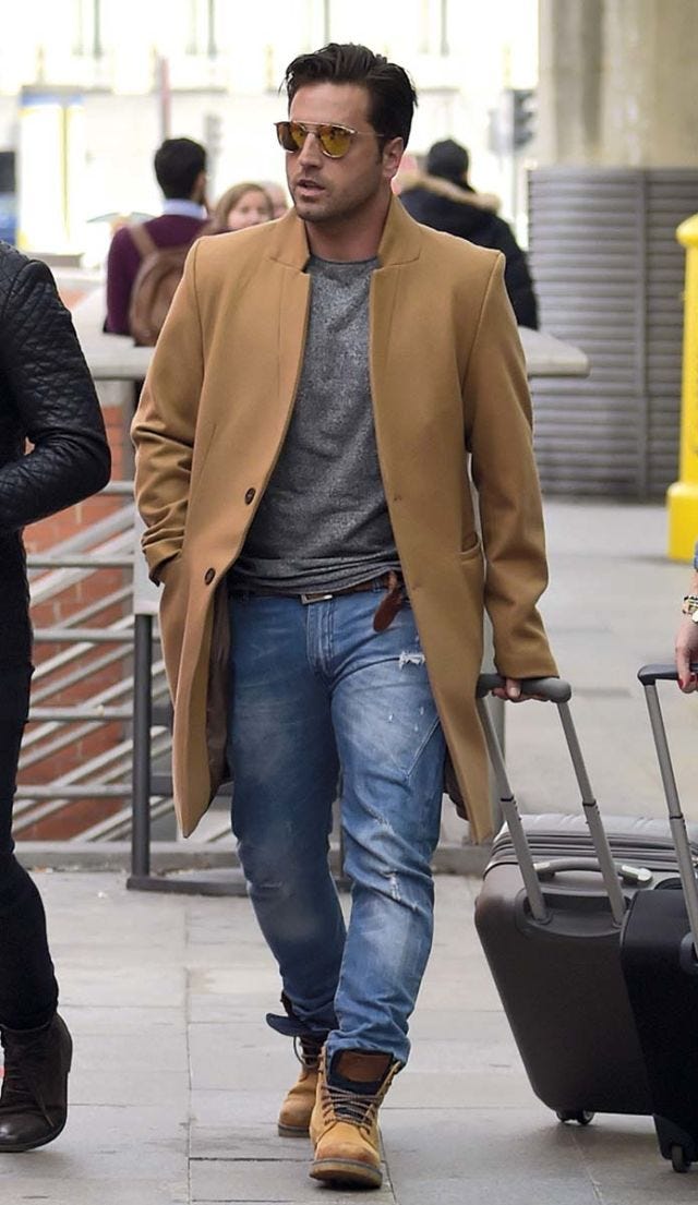 Jeans, Clothing, Denim, Street fashion, Fashion, Outerwear, Footwear, Jacket, Hairstyle, Snapshot, 