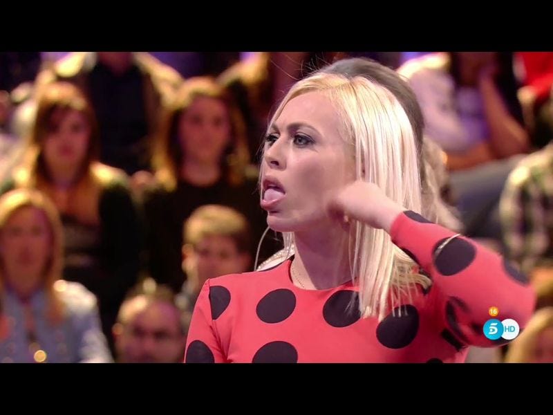Performance, Event, Music, Blond, Music artist, Singing, Audience, Song, Fun, Crowd, 