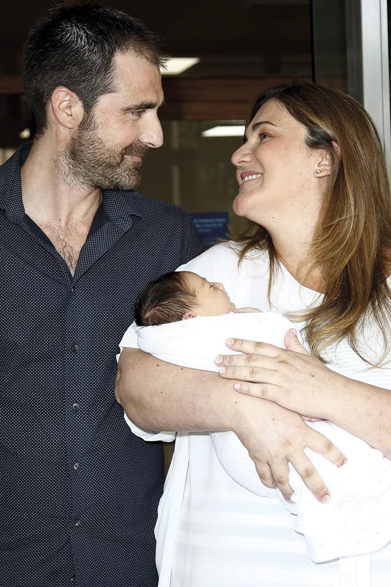 Carlota Corredera publica su primer libro Carlota Corredera publica su primer libro
