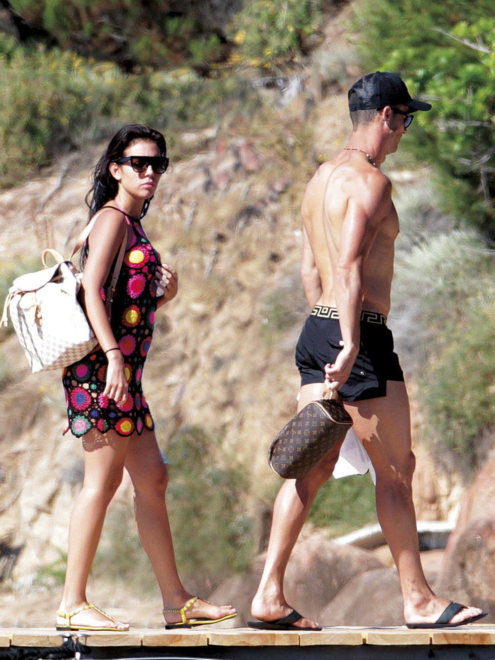Clothing, Eyewear, Vision care, Human body, Human leg, Cap, Sunglasses, Summer, People in nature, Dress, 