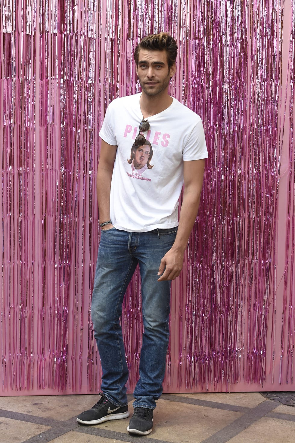 Pink, Jeans, T-shirt, Denim, Standing, Cool, Purple, Fashion, Magenta, Footwear, 