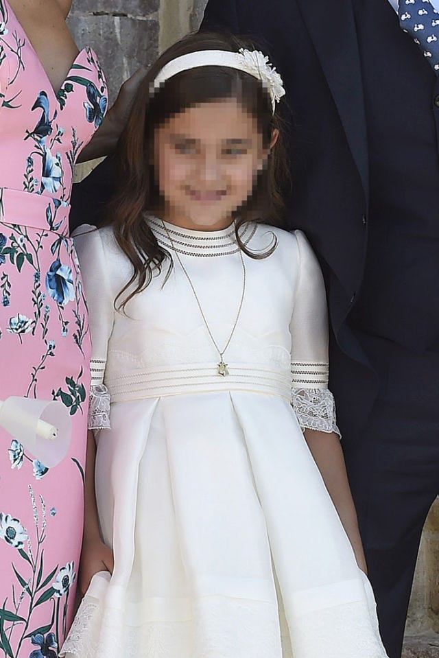 White, Clothing, Child, Dress, Headpiece, Hair accessory, Headgear, Bridal accessory, Fashion accessory, Child model, 