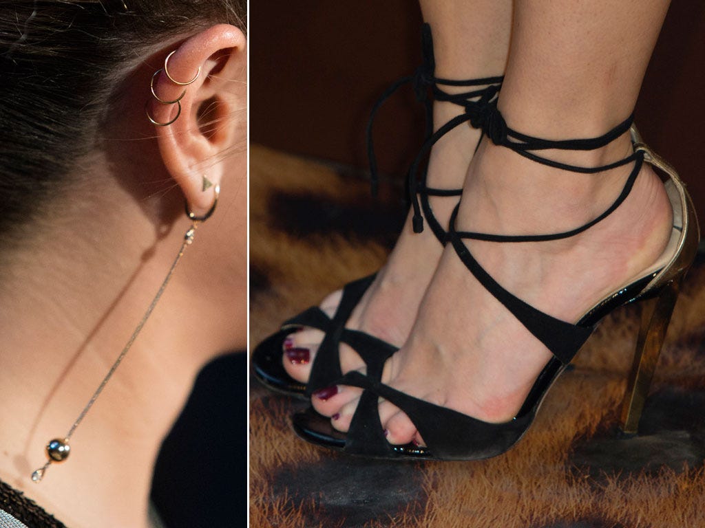 Footwear, Leg, High heels, Sandal, Ankle, Foot, Shoe, Close-up, Human body, Body jewelry, 
