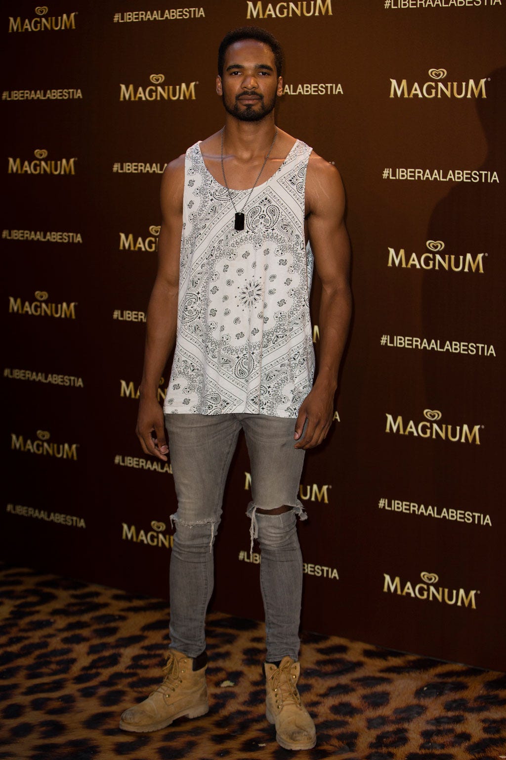 Clothing, Fashion, Fashion design, Muscle, Sleeveless shirt, Outerwear, T-shirt, Style, 