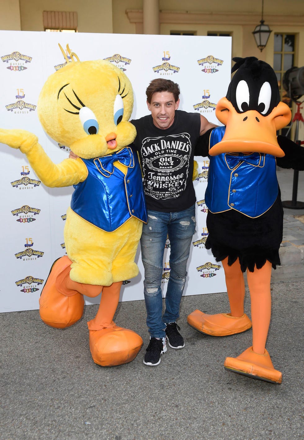 Mascot, Yellow, Costume, Fiction, Fictional character, 