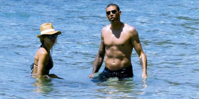 Víctor Valdés y Yolanda Cardona en Mallorca Víctor Valdés y Yolanda Cardona en Mallorca