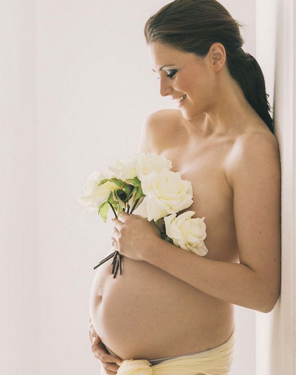Skin, Yellow, Beauty, Stomach, Shoulder, Flower, Abdomen, Bride, Photography, Dress, 