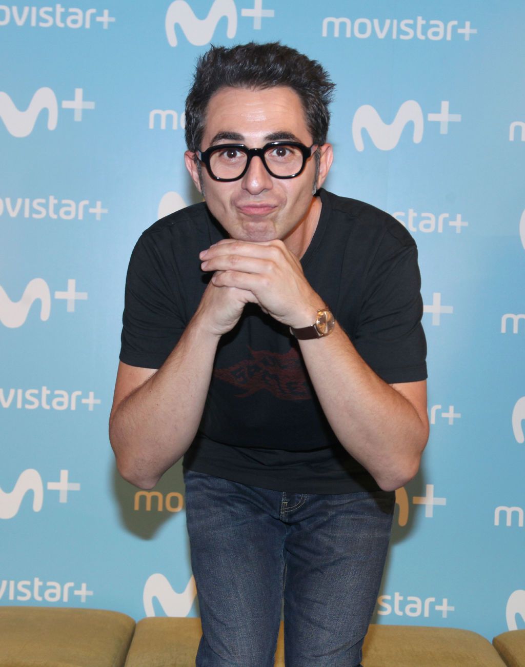 Chin, Forehead, Eyewear, Glasses, Sign language, Gesture, 