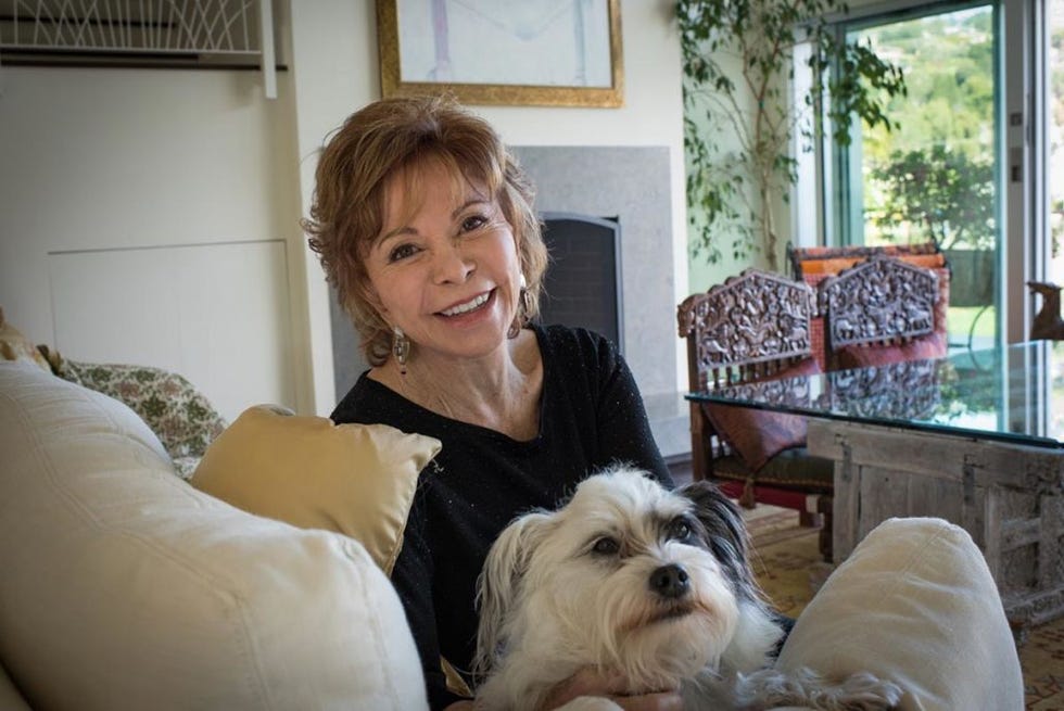 Isabel Allende presenta nueva novela Más allá del invierno Isabel Allende presenta nueva novela Más allá del invierno