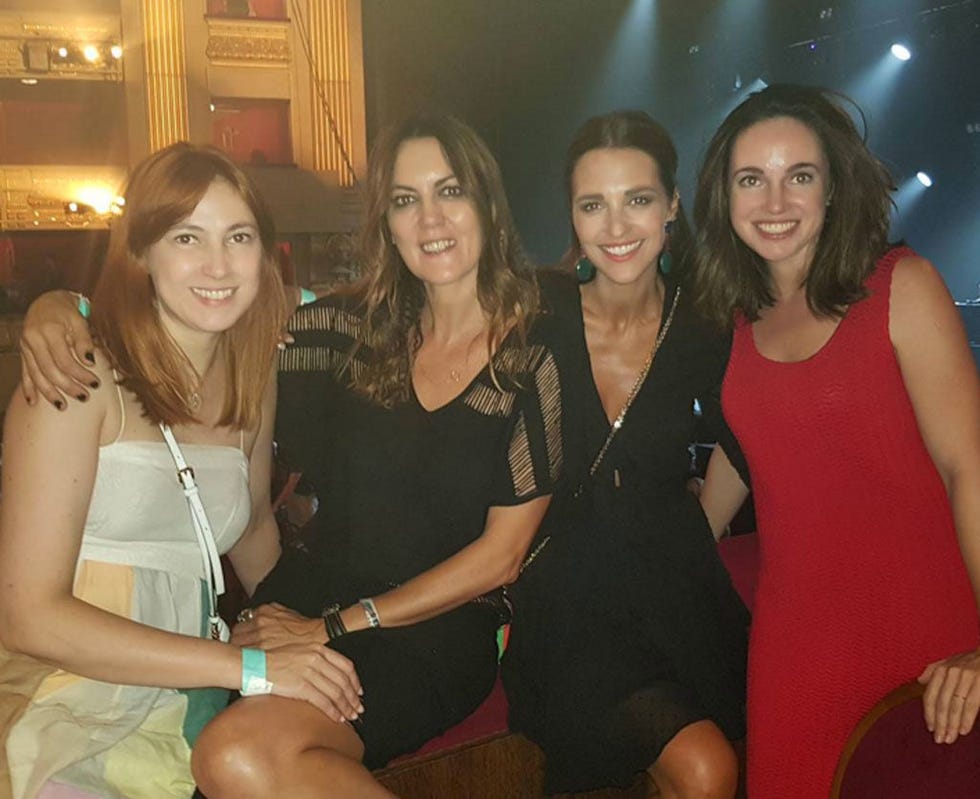 Friendship, Event, Fun, Party, Fashion, Leg, Thigh, Smile, Bachelorette party, Little black dress, 