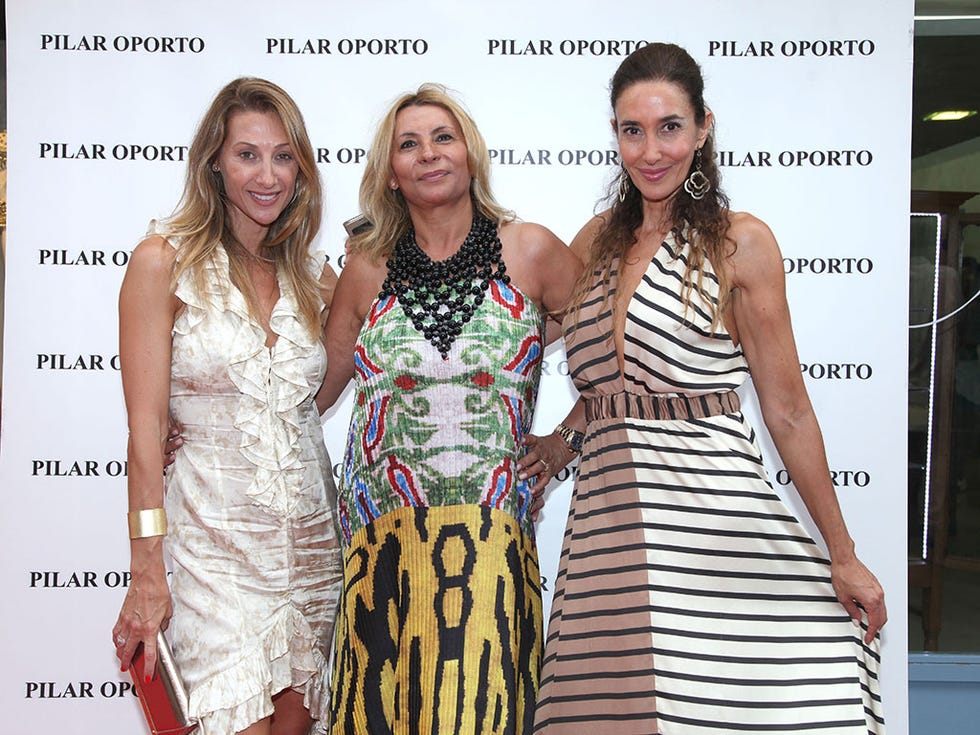 Dress, Yellow, Formal wear, One-piece garment, Style, Cocktail dress, Day dress, Premiere, Fashion accessory, Fashion, 