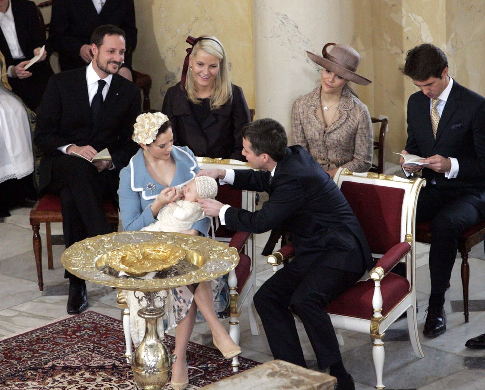 Event, Furniture, Ceremony, Ritual, Conversation, 