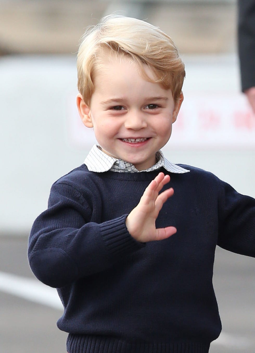 Child, Face, Facial expression, People, Toddler, Cheek, Skin, Smile, Standing, Arm, 