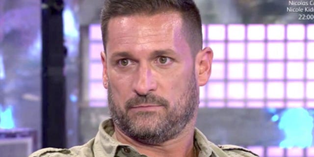 Hair, Face, Forehead, Facial hair, Facial expression, Chin, Moustache, Eyebrow, Hairstyle, Beard, 