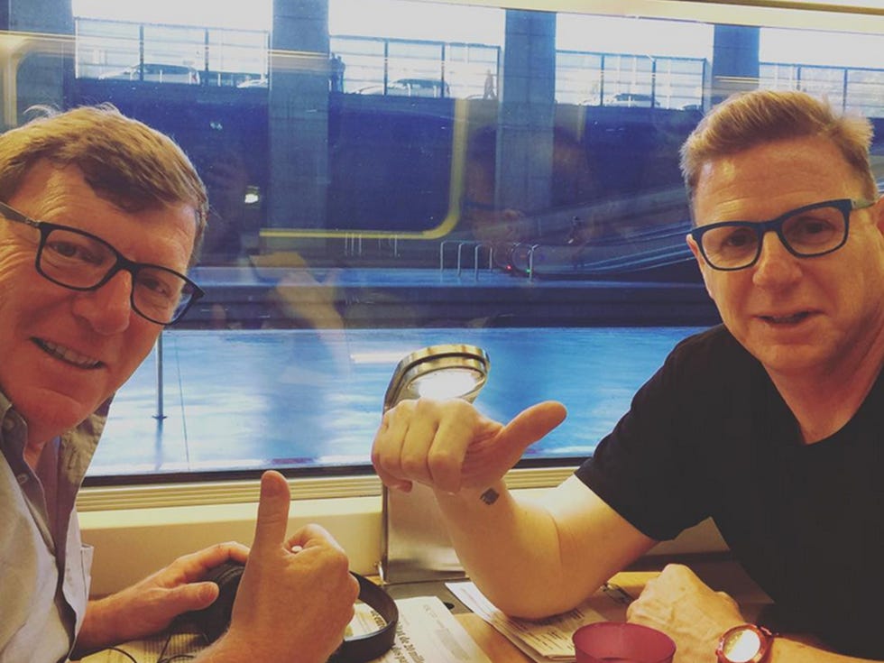 Eyewear, Finger, Hand, Vacation, Lunch, Glasses, Eating, Meal, Food, Animation, 