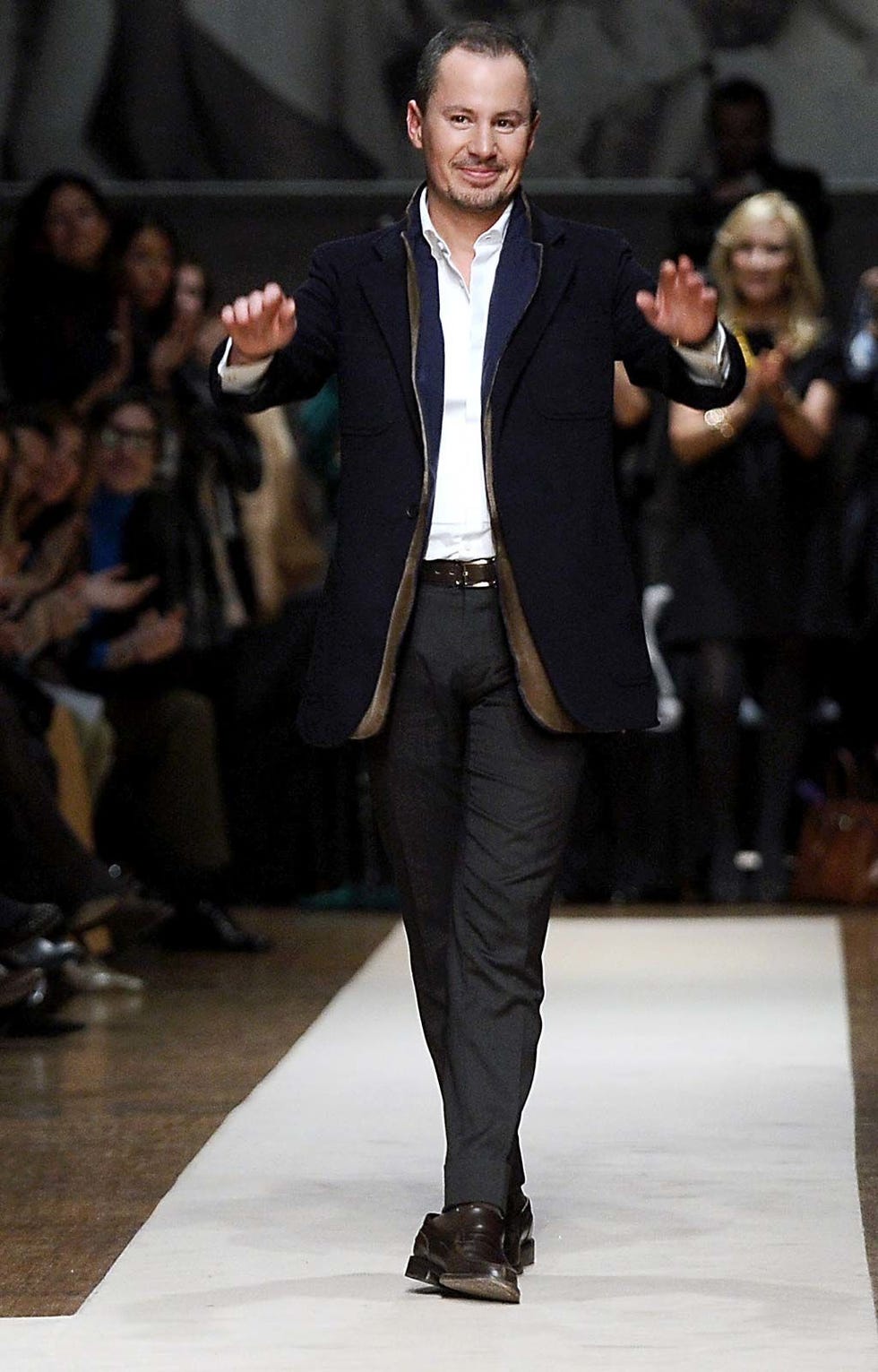 Fashion, Runway, Fashion model, Fashion show, Suit, Clothing, Event, Formal wear, Footwear, Outerwear, 