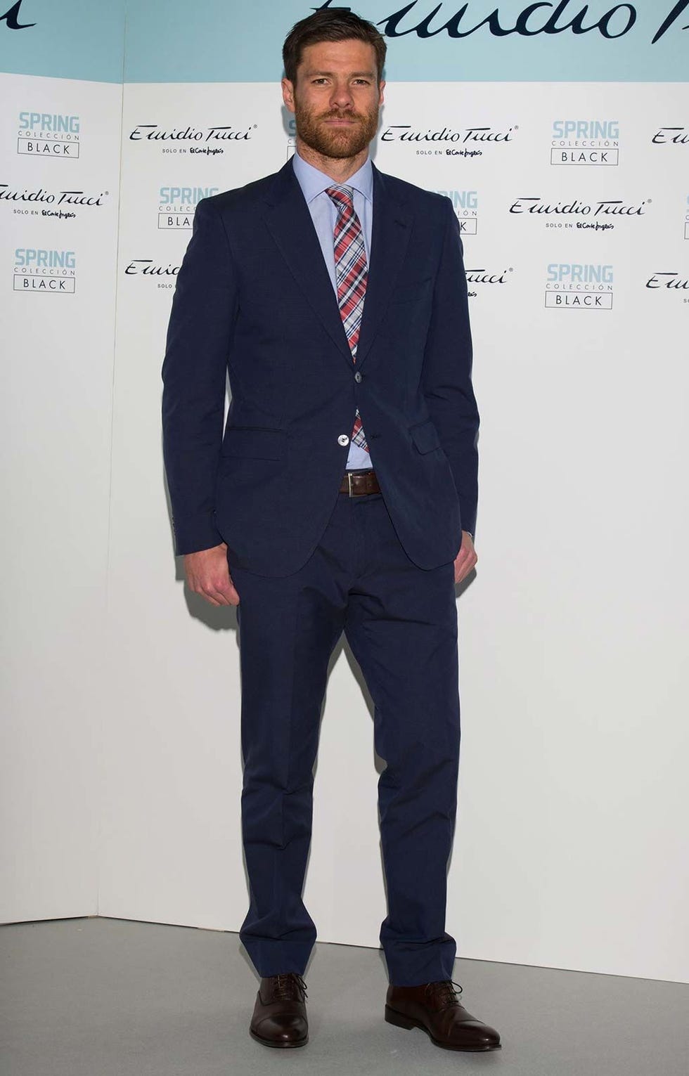 Suit, Clothing, Formal wear, Blazer, White-collar worker, Outerwear, Fashion, Pantsuit, Human, Footwear, 