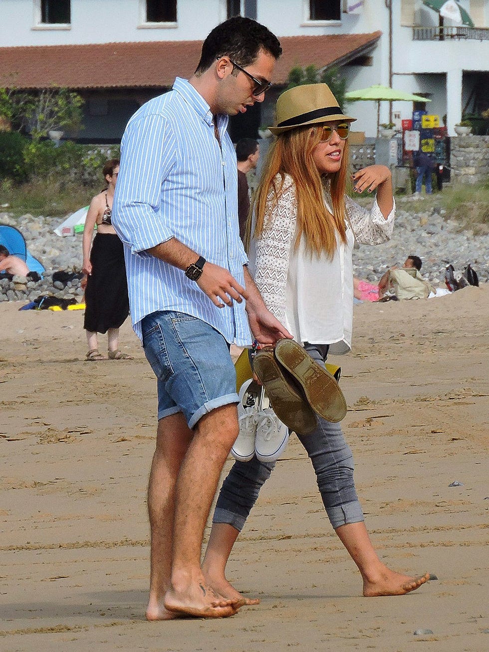 Barefoot, Vacation, Beach, Jeans, Fun, Summer, Interaction, Fashion, Denim, Shorts, 