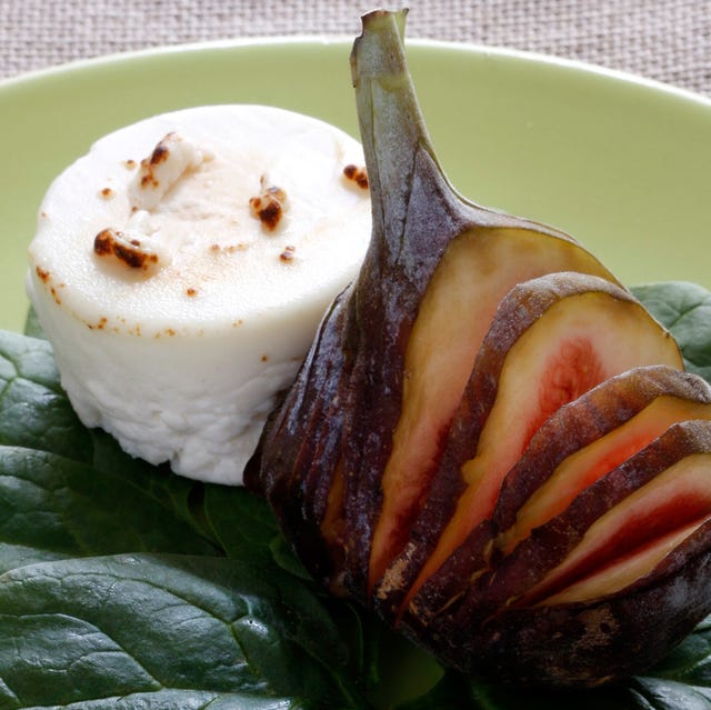 Espinacas con higo y queso espinacas con higo en láminas y queso