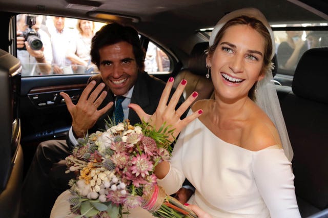 Luxury vehicle, Vehicle, Car, Event, Ceremony, Bouquet, Bride, Dress, Limousine, Wedding, 