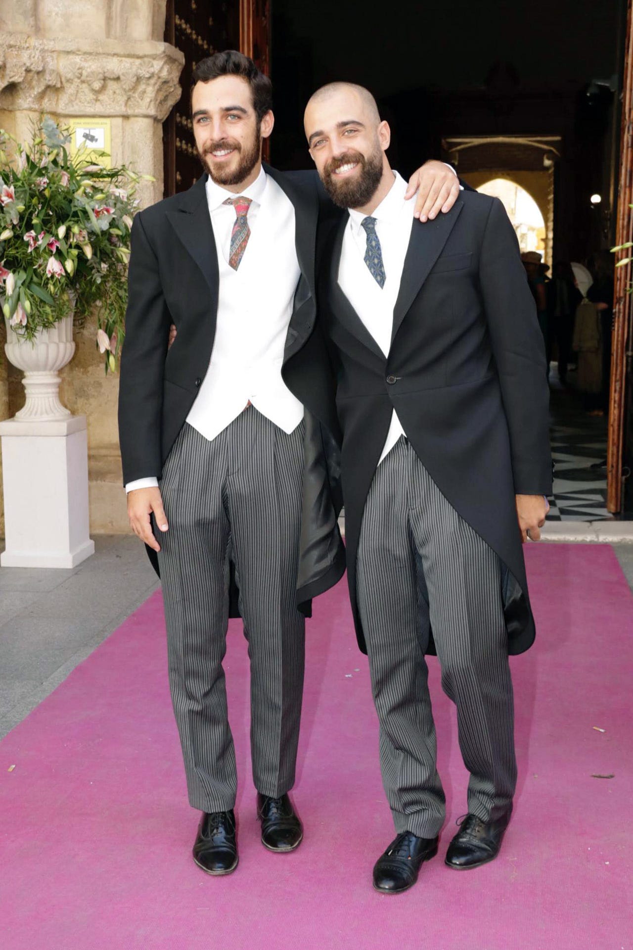 Suit, Formal wear, Tuxedo, Clothing, Event, Red carpet, Carpet, Fashion, Blazer, Outerwear, 