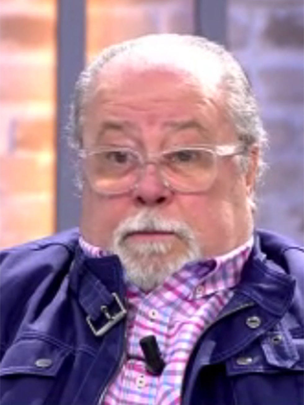 Facial hair, Chin, Beard, Elder, Human, Forehead, Moustache, Wrinkle, Grandparent, Glasses, 