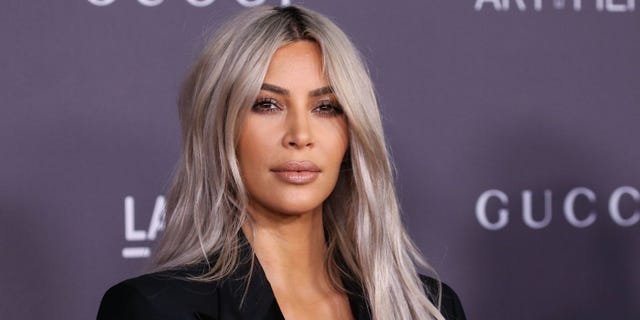 Hair, Face, Blond, Hairstyle, Eyebrow, Chin, Lip, Nose, Layered hair, Beauty, Hair, Face, Blond, Hairstyle, Eyebrow, Chin, Lip, Nose, Layered hair, Beauty,