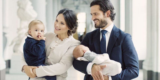 People, Family taking photos together, Child, Baby, Suit, Family pictures, Toddler, Event, Family, Photography, 