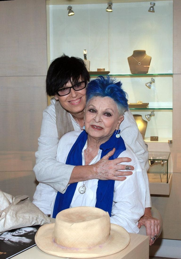 Lucía Bosé acusada de vender un cuadro que no era suyo
