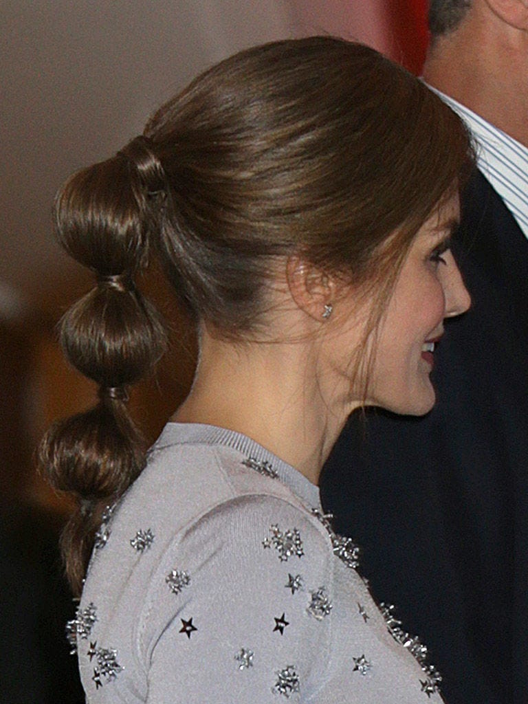 Hair, Hairstyle, Chignon, Chin, Bun, Long hair, Brown hair, Ear, Neck, Ponytail, 