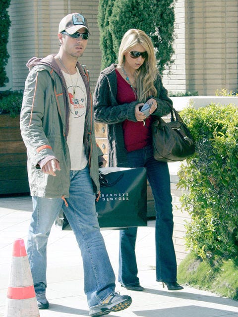 Green, Street fashion, Fashion, Snapshot, Sunglasses, Jacket, Eyewear, Jeans, Outerwear, Footwear, 