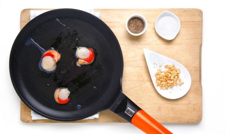 Frying pan, Dish, Food, Comfort food, Ingredient, Cuisine, Breakfast, Fried egg, Cookware and bakeware, Frying, 