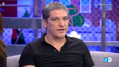 Television presenter, Newscaster, Newsreader, News, Event, Television program, 