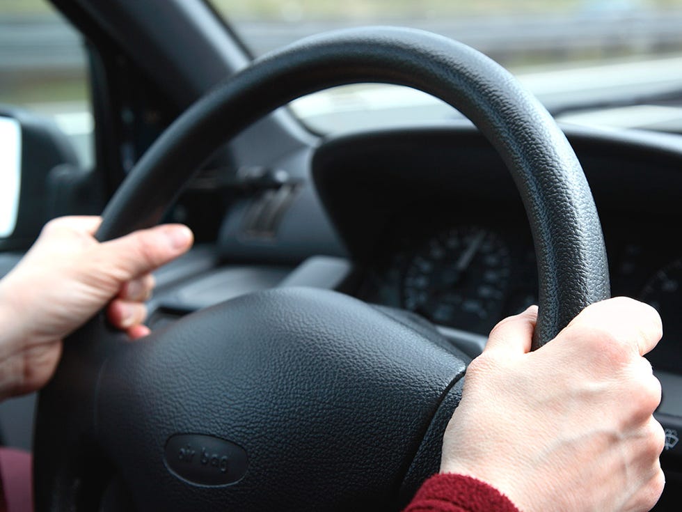 Steering part, Steering wheel, Vehicle door, Motor vehicle, Auto part, Driving, Hand, Vehicle, Finger, Car, 